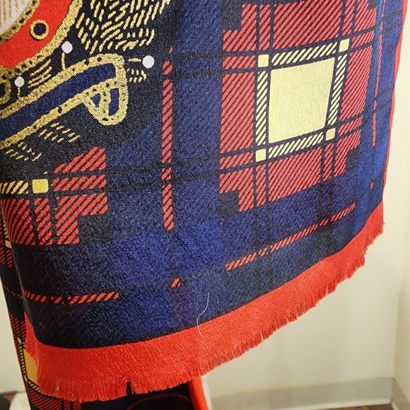 LORD AND TAYLOR Red 100% silk and wool lined Scarf - Picture 3 of 7